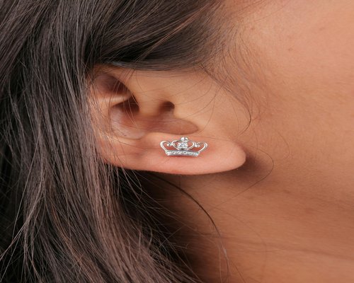 Minimalist diamond stud earrings